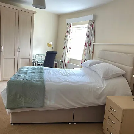 Spacious 3 Bedroom With A View * Cork