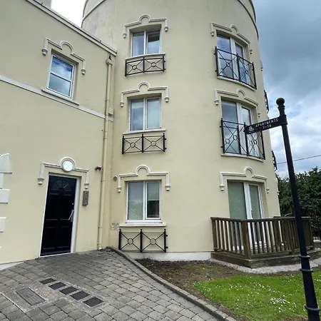 Spacious 3 Bedroom With A View Appartamento Cork