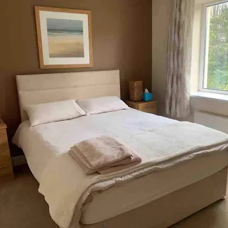 Spacious 3 Bedroom With A View *