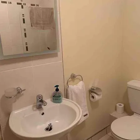 Spacious 3 Bedroom With A View Appartamento