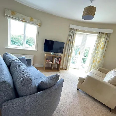 Spacious 3 Bedroom With A View Appartamento Cork